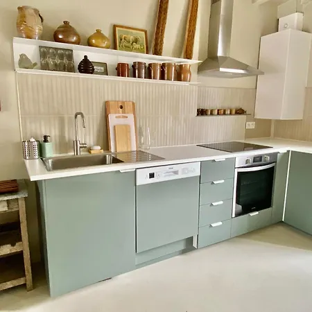 Maison De Pêcheur Rénovée à 3 Mn De La Mer.